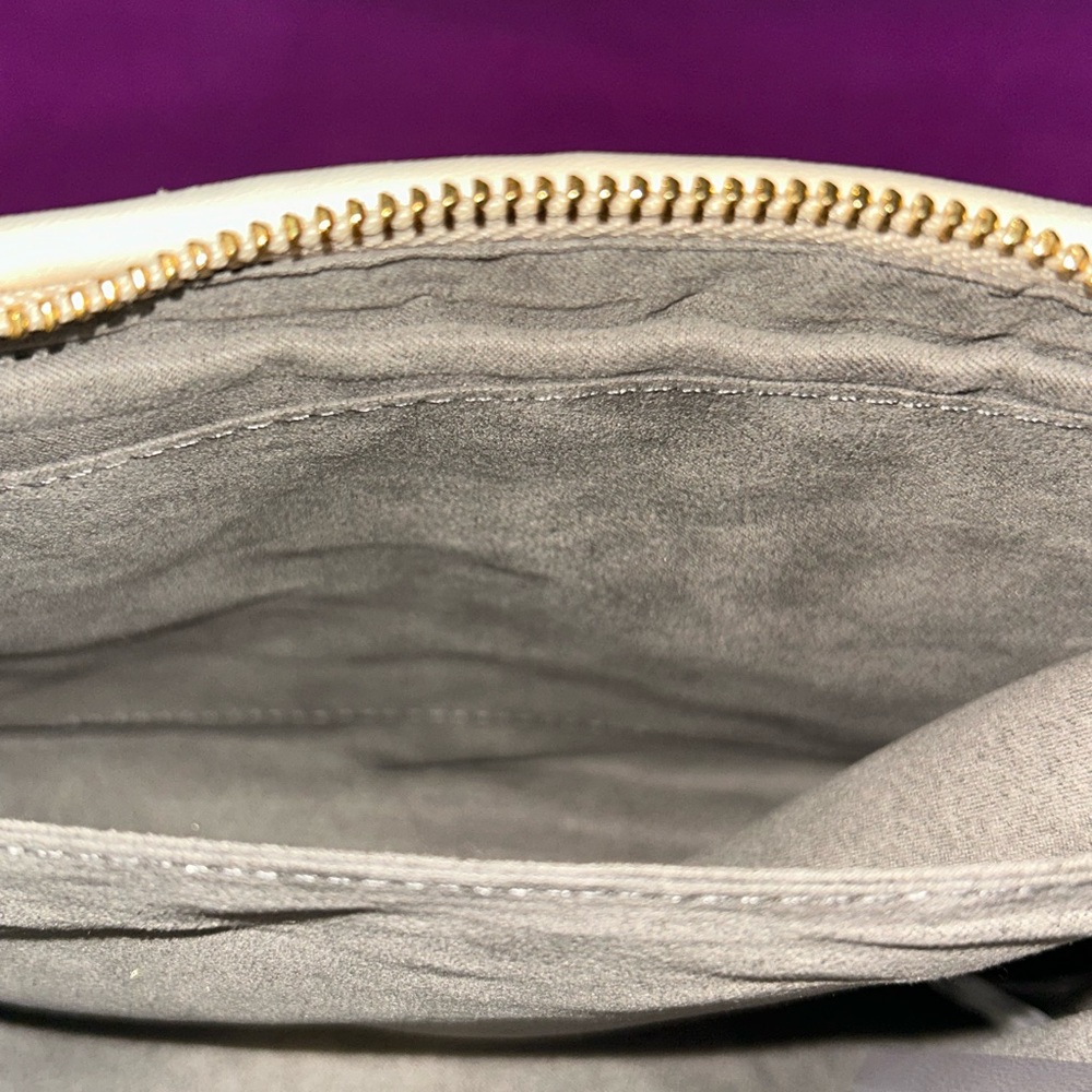 NWOT Vince Camuto Cream Woven Shoulder Bag with Dust Bag - Picture 4 of 6
